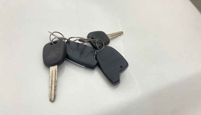 2018 Maruti Alto 800 LXI, Petrol, Manual, 1,04,398 km, Key Close Up