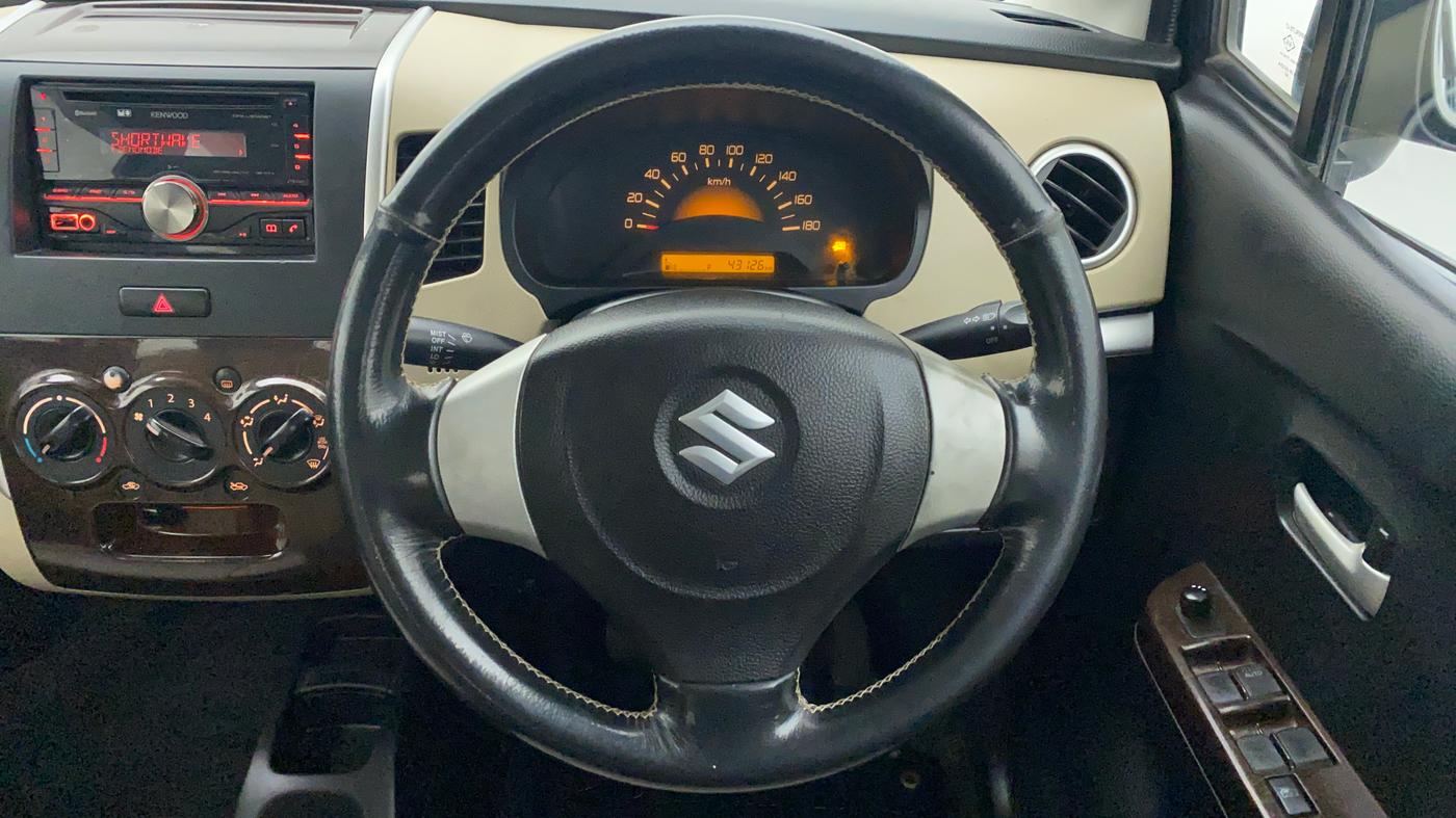 2015 Maruti Wagon R 1.0 LXI CNG AVANCE LIMITED EDITION, CNG, Manual, 43,170 km, Steering Wheel Close Up