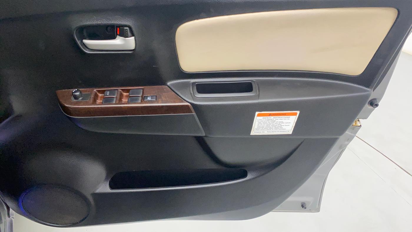 2015 Maruti Wagon R 1.0 LXI CNG AVANCE LIMITED EDITION, CNG, Manual, 43,170 km, Driver Side Door Panels Control