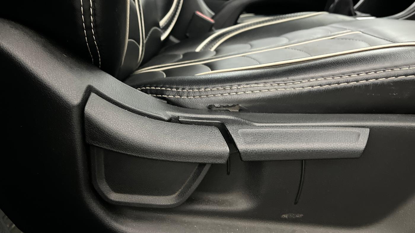 2021 Hyundai Creta EX 1.5 PETROL, Petrol, Manual, 1,13,971 km, Driver Side Adjustment Panel