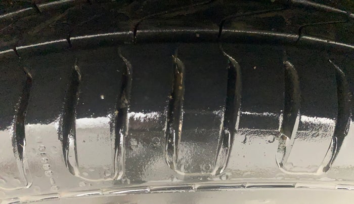 2012 Hyundai i20 SPORTZ 1.4 CRDI, Diesel, Manual, 83,457 km, Left Front Tyre Tread