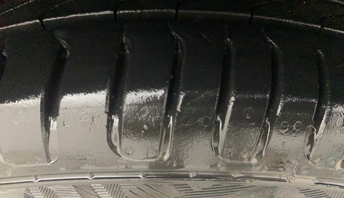 2012 Hyundai i20 SPORTZ 1.4 CRDI, Diesel, Manual, 83,457 km, Right Front Tyre Tread