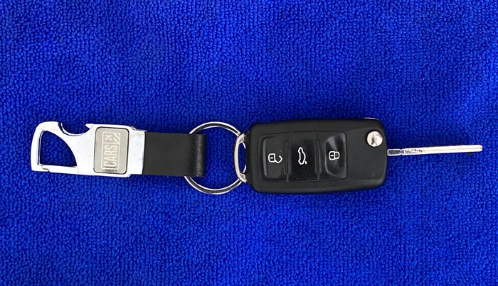 2016 Volkswagen Ameo COMFORTLINE 1.2, Petrol, Manual, 50,076 km, Key Close Up