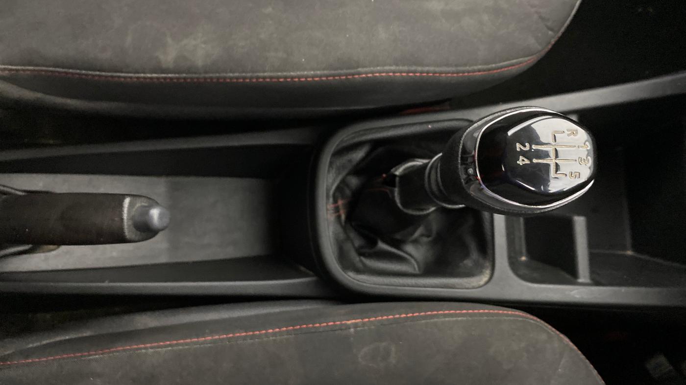 2020 Renault Kwid RXT 1.0 (O), Petrol, Manual, 40,411 km, Gear Lever