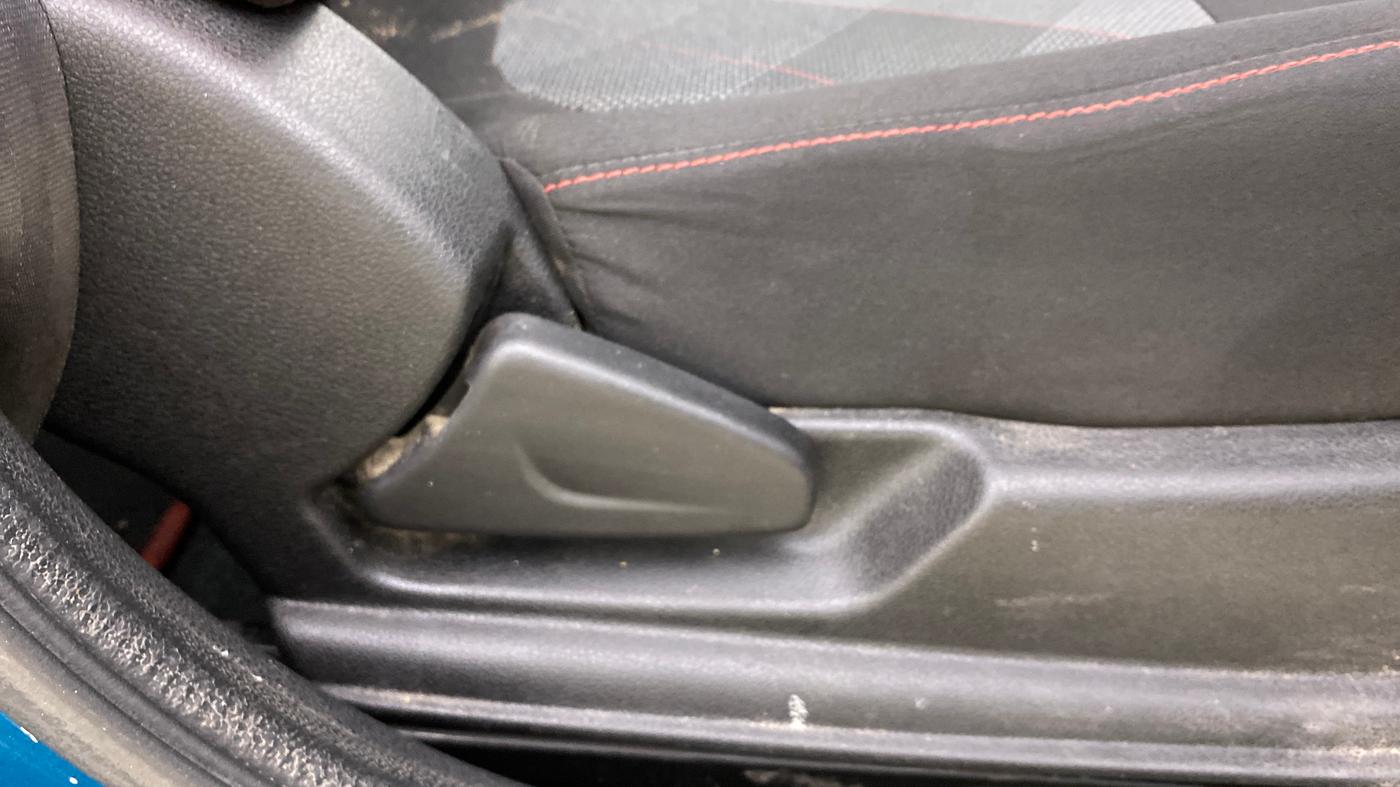 2020 Renault Kwid RXT 1.0 (O), Petrol, Manual, 40,411 km, Driver Side Adjustment Panel
