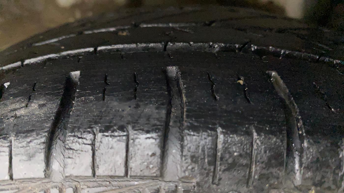 2014 Hyundai Eon MAGNA +, Petrol, Manual, 29,202 km, Left Rear Tyre Tread