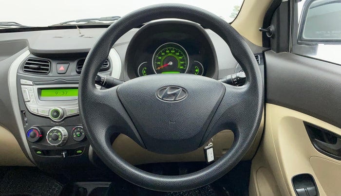 2014 Hyundai Eon MAGNA +, Petrol, Manual, 29,202 km, Steering Wheel Close Up