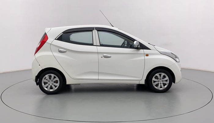 2014 Hyundai Eon MAGNA +, Petrol, Manual, 29,202 km, Right Side View