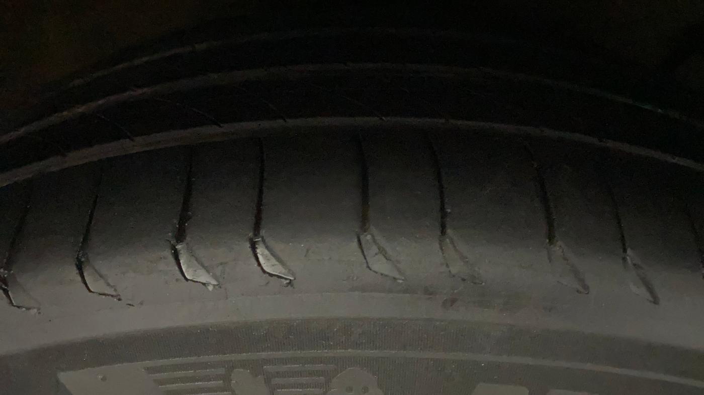 2017 Hyundai Creta SX PLUS AT 1.6 PETROL, Petrol, Automatic, 73,345 km, Right Front Tyre Tread