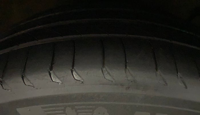 2017 Hyundai Creta SX PLUS AT 1.6 PETROL, Petrol, Automatic, 73,328 km, Right Front Tyre Tread