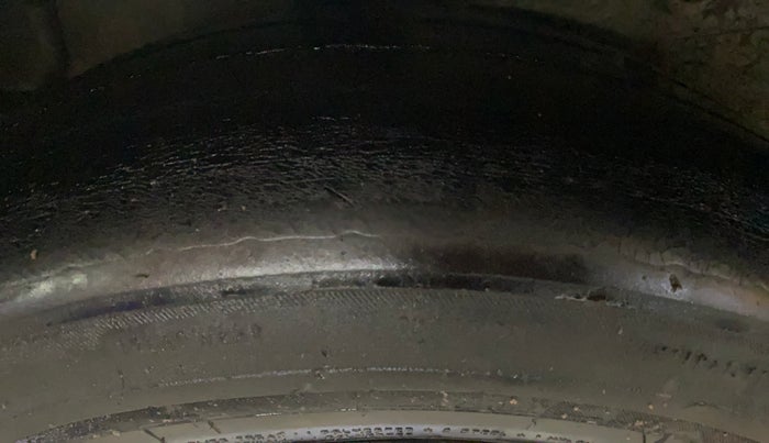 2014 Maruti Celerio VXI, CNG, Manual, 81,613 km, Right Rear Tyre Tread