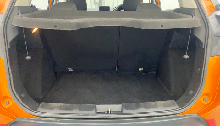 2018 Tata NEXON XZA PLUS PETROL DUAL TONE, Petrol, Automatic, 76,932 km, Boot Inside