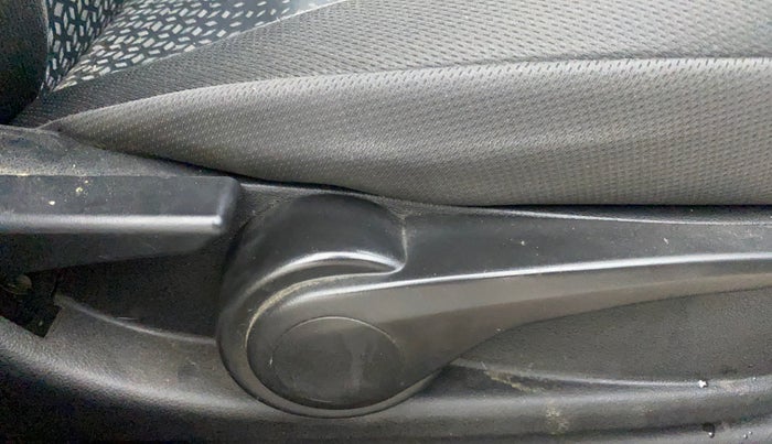 2018 Tata NEXON XZA PLUS PETROL DUAL TONE, Petrol, Automatic, 76,932 km, Driver Side Adjustment Panel