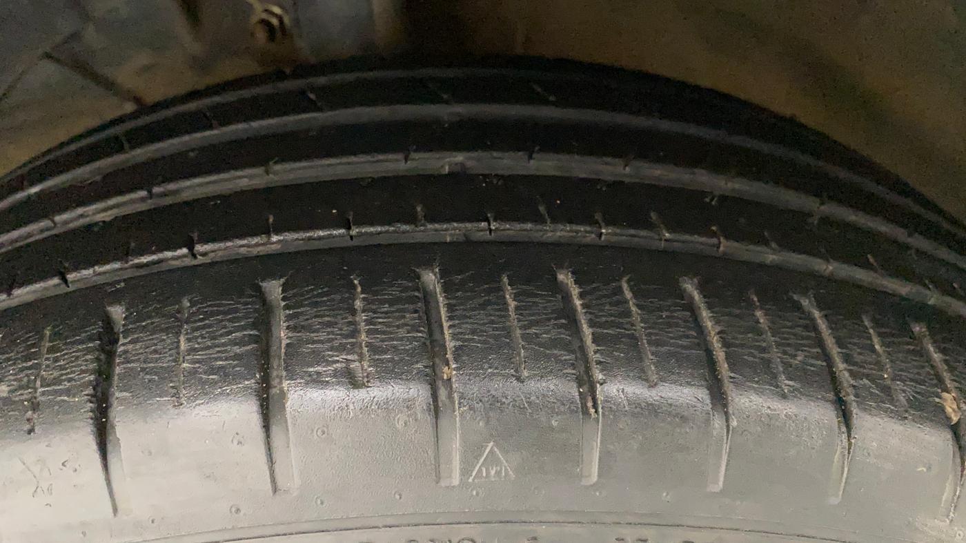 2016 Maruti Baleno ZETA PETROL 1.2, Petrol, Manual, 35,623 km, Left Front Tyre Tread