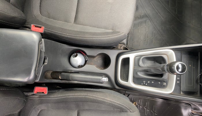 2019 Hyundai VENUE SX PLUS 1.0 TURBO DCT, Petrol, Automatic, 80,387 km, Gear Lever