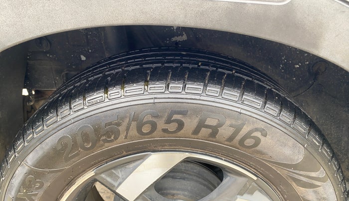 2019 Hyundai VENUE SX PLUS 1.0 TURBO DCT, Petrol, Automatic, 80,387 km, Right Rear Tyre Tread