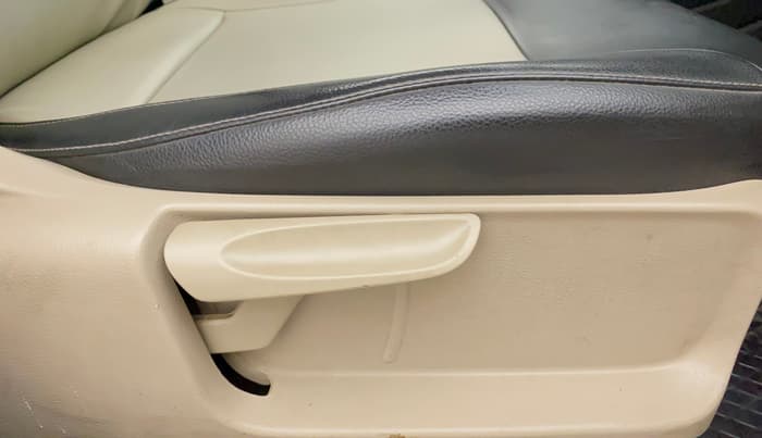 2014 Volkswagen Polo HIGHLINE1.2L, Petrol, Manual, 93,642 km, Driver Side Adjustment Panel