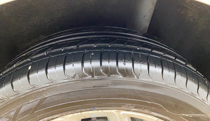 2016 Ford Ecosport TITANIUM 1.5L DIESEL, Diesel, Manual, 78,166 km, Left Rear Tyre Tread