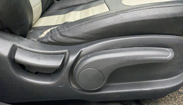 2015 Hyundai Elite i20 SPORTZ 1.2 (O), Petrol, Manual, 72,123 km, Driver Side Adjustment Panel