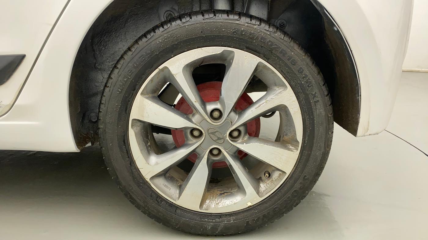 2015 Hyundai Elite i20 SPORTZ 1.2 (O), Petrol, Manual, 72,123 km, Left Rear Wheel