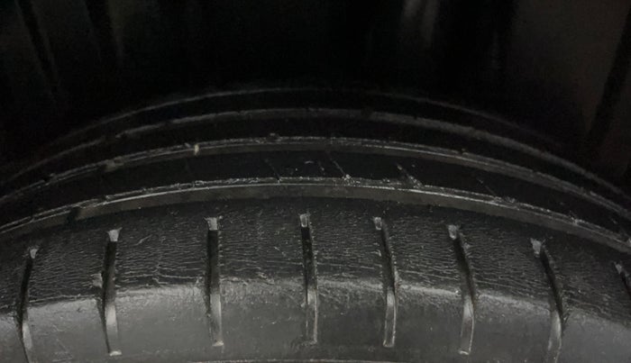 2022 Maruti Baleno ALPHA PETROL 1.2, Petrol, Manual, 62,819 km, Left Rear Tyre Tread