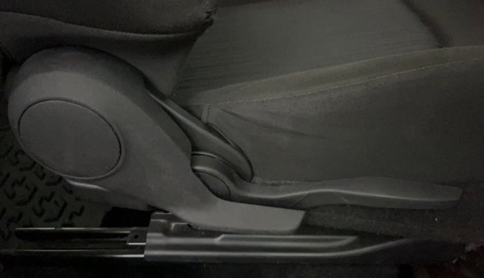 2022 Maruti Baleno ALPHA PETROL 1.2, Petrol, Manual, 62,819 km, Driver Side Adjustment Panel