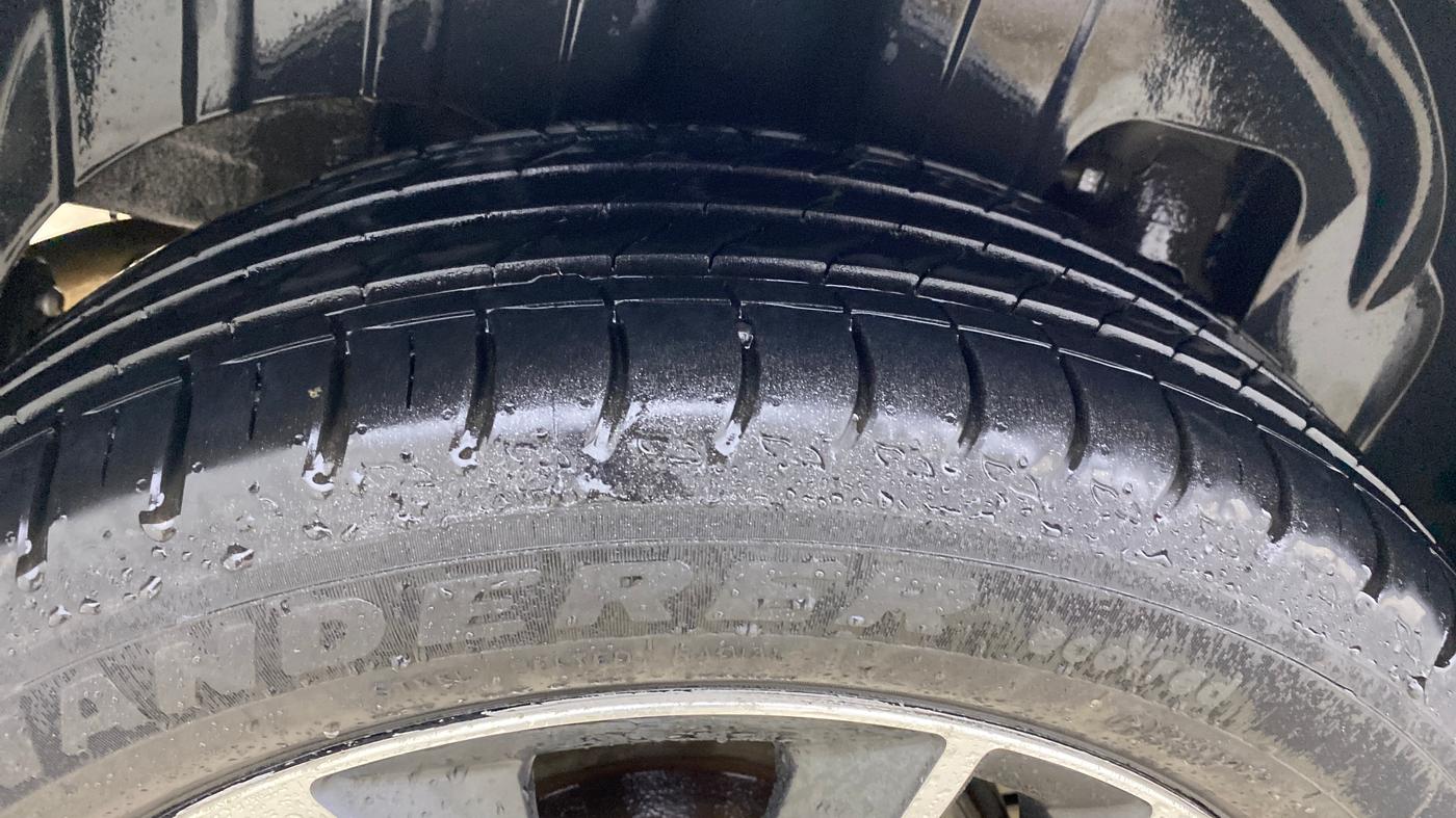 2021 Mahindra XUV300 W8 (O) 1.5 DIESEL, Diesel, Manual, 98,417 km, Right Rear Tyre Tread