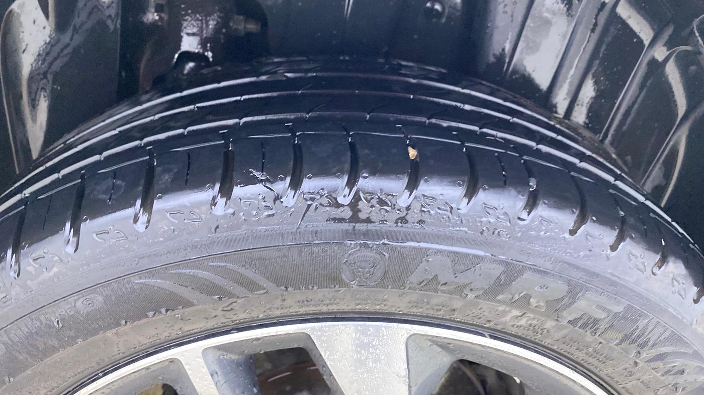 2021 Mahindra XUV300 W8 (O) 1.5 DIESEL, Diesel, Manual, 98,417 km, Left Rear Tyre Tread