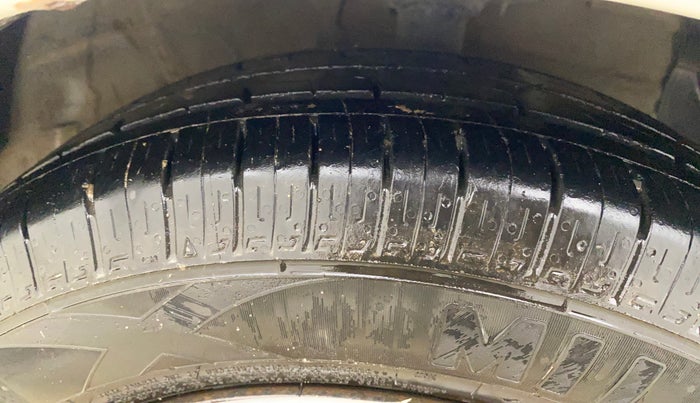 2018 Hyundai Grand i10 MAGNA 1.2 KAPPA VTVT, Petrol, Manual, 92,157 km, Right Front Tyre Tread