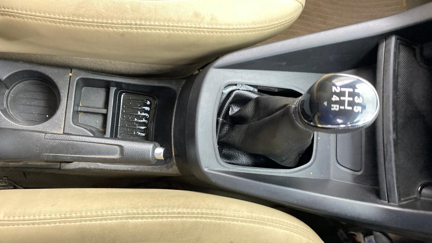 2017 Ford Figo Aspire TITANIUM1.5 DIESEL, Diesel, Manual, 1,30,524 km, Gear Lever