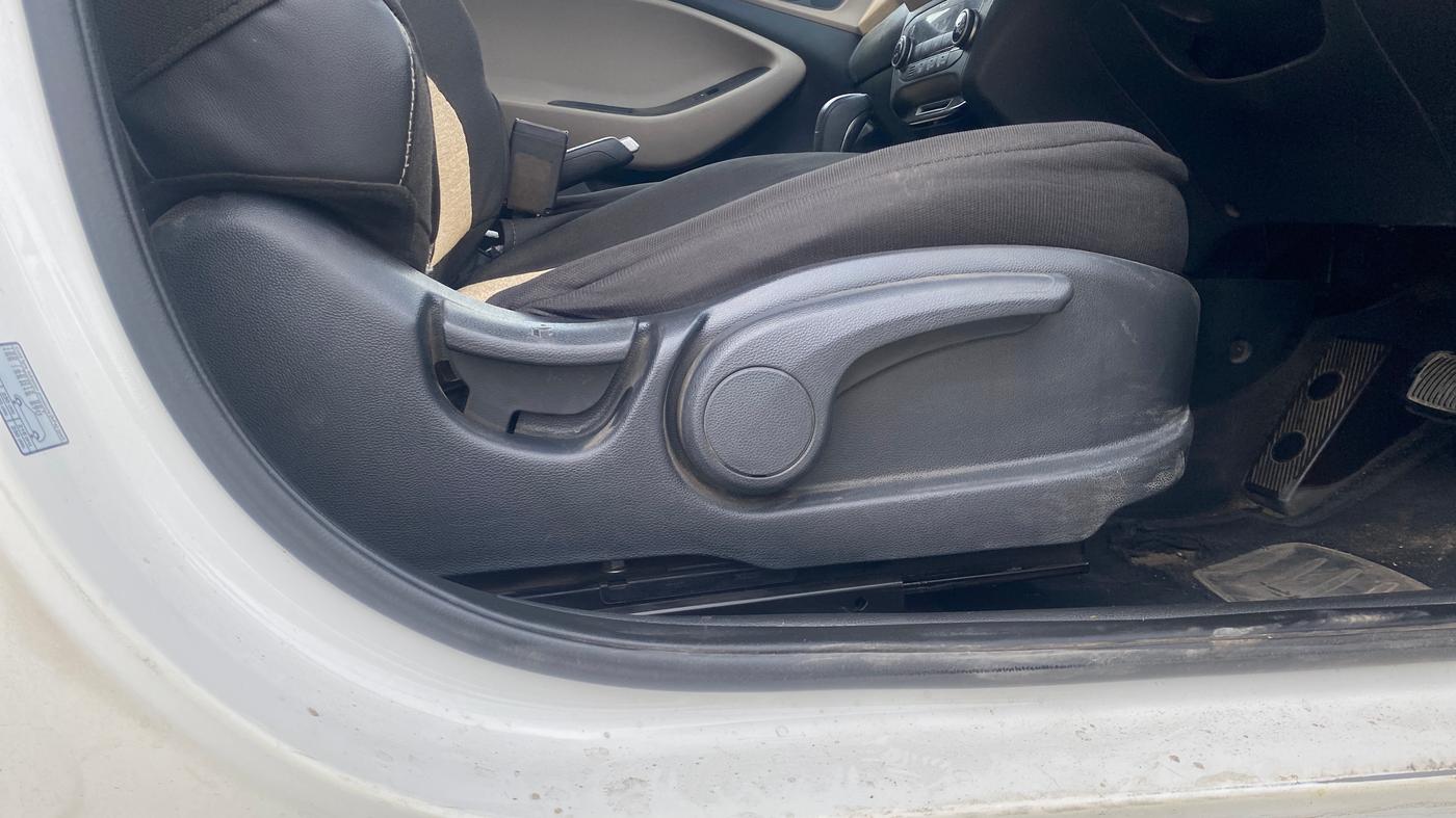2018 Hyundai Elite i20 ASTA 1.2  CVT, Petrol, Automatic, 53,986 km, Driver Side Adjustment Panel