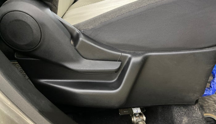 2023 Maruti New Wagon-R ZXI 1.2, Petrol, Manual, 32,418 km, Driver Side Adjustment Panel