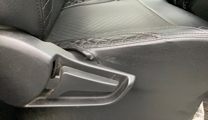 2019 Maruti S PRESSO VXI+, Petrol, Manual, 53,125 km, Driver Side Adjustment Panel