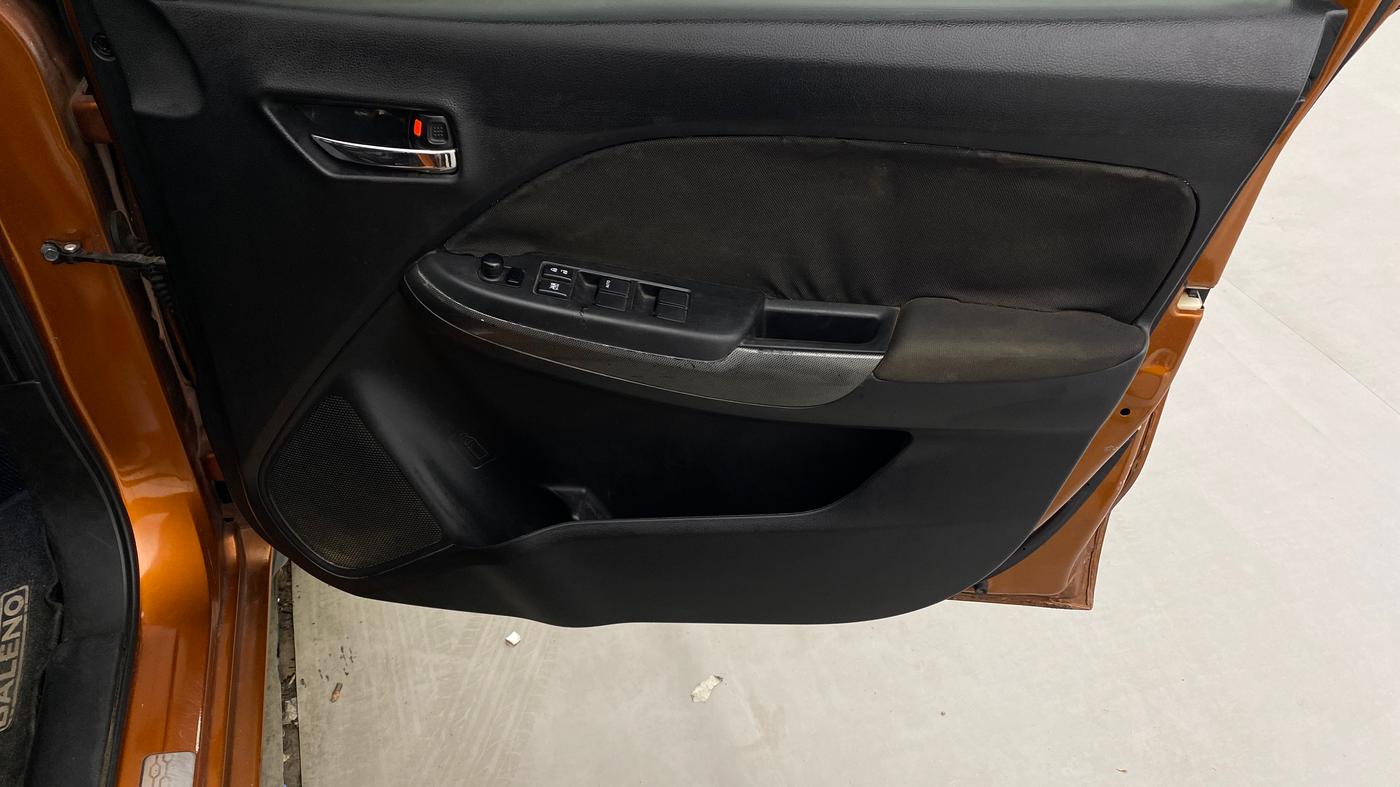 2017 Maruti Baleno DELTA PETROL 1.2, Petrol, Manual, 67,774 km, Driver Side Door Panels Control