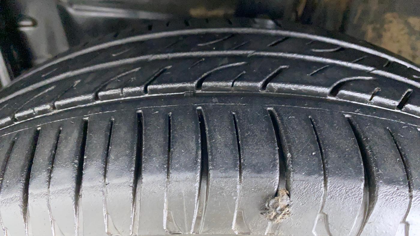 2020 Toyota YARIS G CVT, Petrol, Automatic, 45,616 km, Left Front Tyre Tread