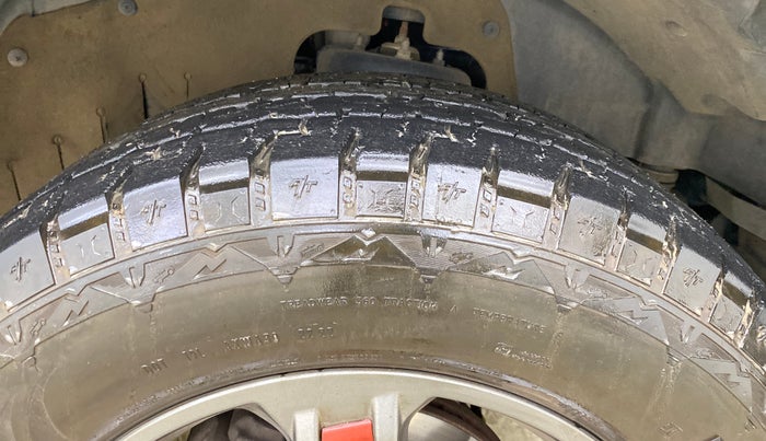 2022 Mahindra Thar LX D AT 4WD HT, Diesel, Automatic, 20,024 km, Right Front Tyre Tread