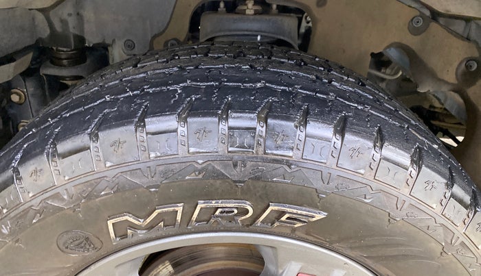 2022 Mahindra Thar LX D AT 4WD HT, Diesel, Automatic, 20,024 km, Left Front Tyre Tread