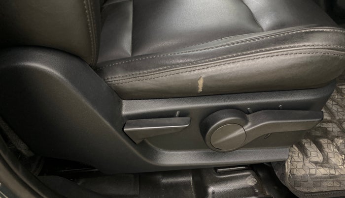 2022 Mahindra Thar LX D AT 4WD HT, Diesel, Automatic, 20,024 km, Driver Side Adjustment Panel