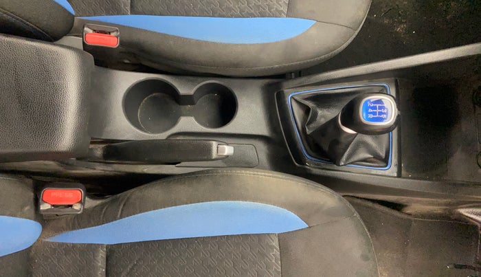 2018 Hyundai i20 Active 1.2 SX, Petrol, Manual, 1,04,549 km, Gear Lever