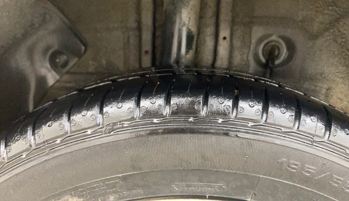 2018 Hyundai i20 Active 1.2 SX, Petrol, Manual, 1,04,549 km, Right Rear Tyre Tread