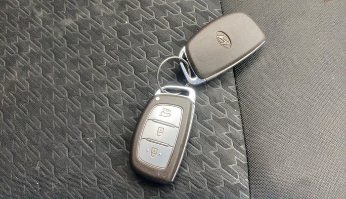 2018 Hyundai i20 Active 1.2 SX, Petrol, Manual, 1,04,549 km, Key Close Up