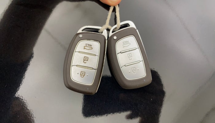 2015 Hyundai Xcent SX AT 1.2 (O), Petrol, Automatic, 57,402 km, Key Close Up