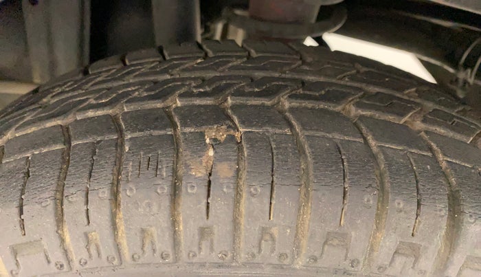 2015 Maruti Alto 800 LXI, Petrol, Manual, 14,383 km, Left Rear Tyre Tread