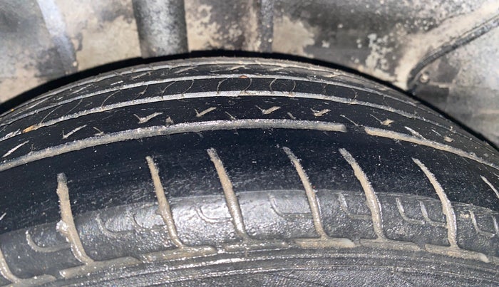 2019 Tata Tiago XT PETROL, CNG, Manual, 96,860 km, Right Rear Tyre Tread