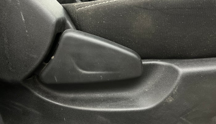 2021 Datsun Redi Go A, Petrol, Manual, 16,675 km, Driver Side Adjustment Panel