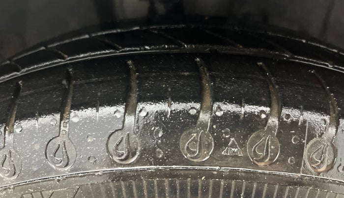 2021 Datsun Redi Go A, Petrol, Manual, 16,675 km, Right Front Tyre Tread