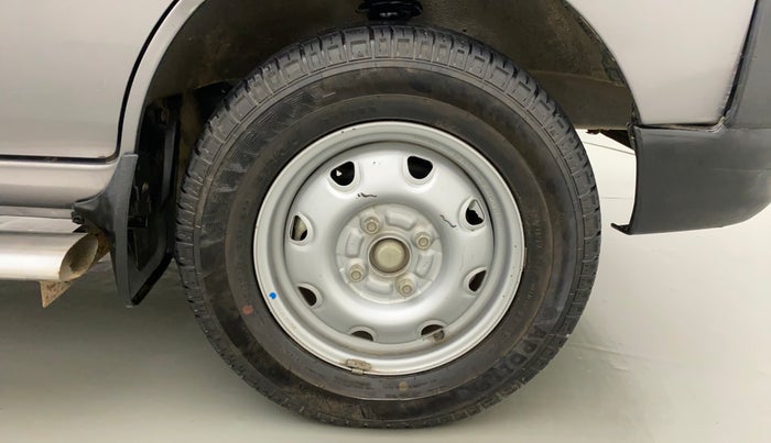 2022 Maruti Eeco 5 STR AC CNG (O), CNG, Manual, 10,893 km, Right Front Wheel