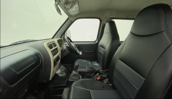 2022 Maruti Eeco 5 STR AC CNG (O), CNG, Manual, 10,893 km, Right Side Front Door Cabin