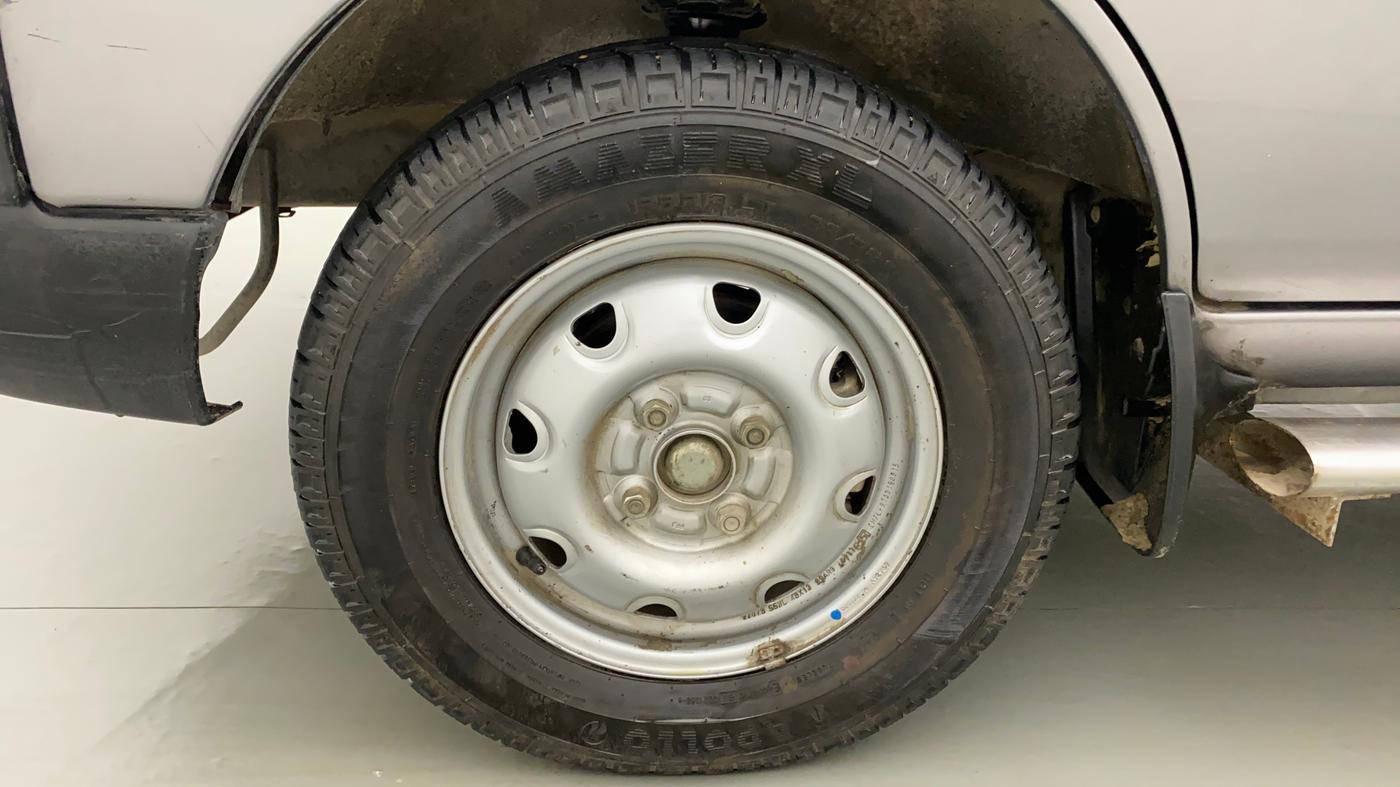 2022 Maruti Eeco 5 STR AC CNG (O), CNG, Manual, 10,893 km, Left Front Wheel