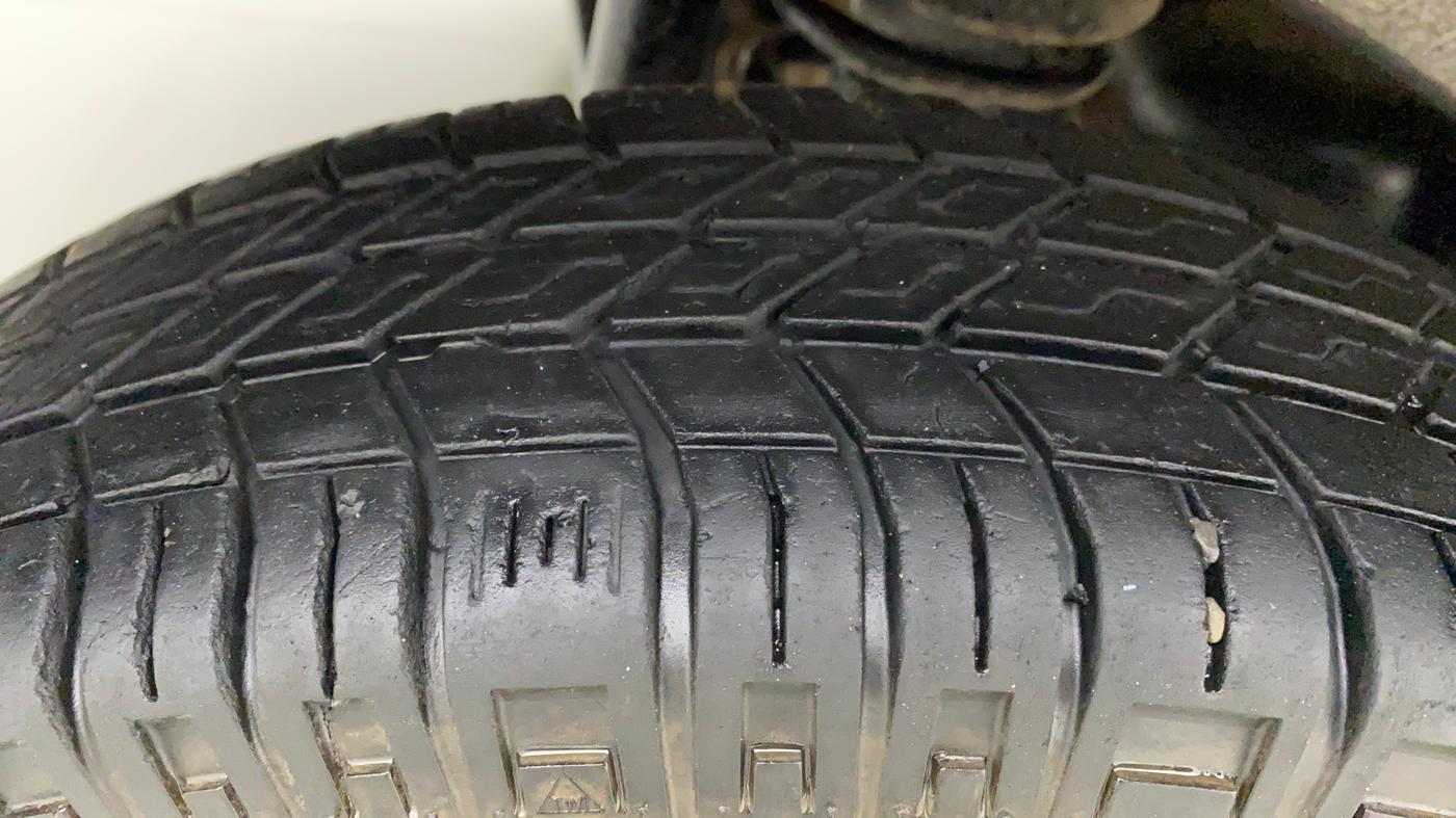 2022 Maruti Eeco 5 STR AC CNG (O), CNG, Manual, 10,893 km, Right Rear Tyre Tread